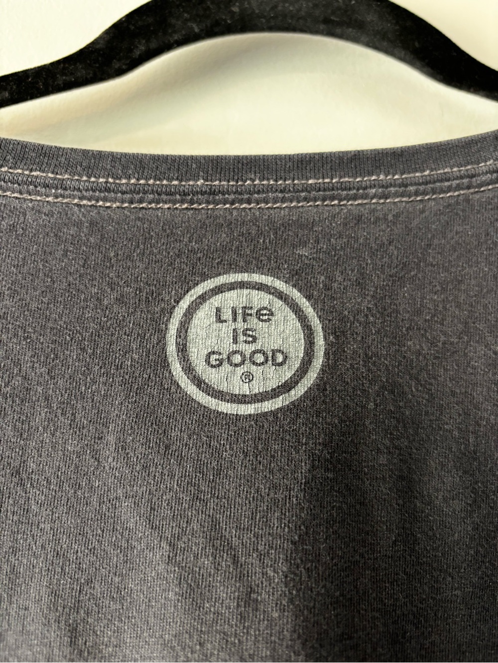 Life Is Good Black V-Neck Tee with Heart Graphic - Large - Picture 6 of 9